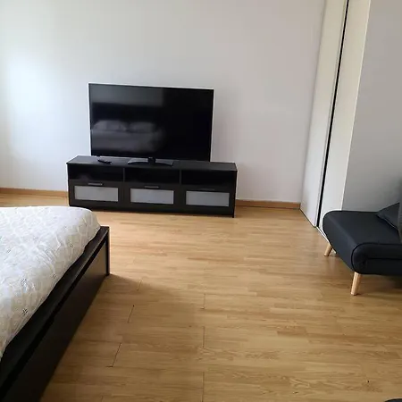 Pilier Rouge Avec Fibre Internet Apartment *